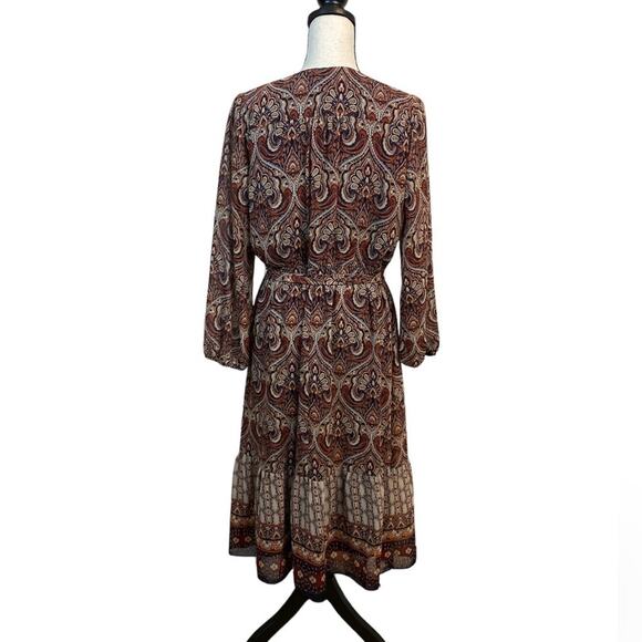 NWOT Signature by Robbie Bee Medallion Print Dress with Tiered Skirt Size 10 - Picture 2 of 9